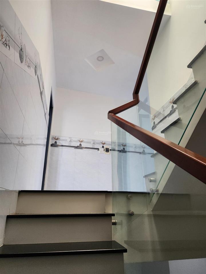 Bán nhà hẻm xe tải tân thới nhì 14. 3 tầng. diện tích 165m2. giá 6,2 tỷ.