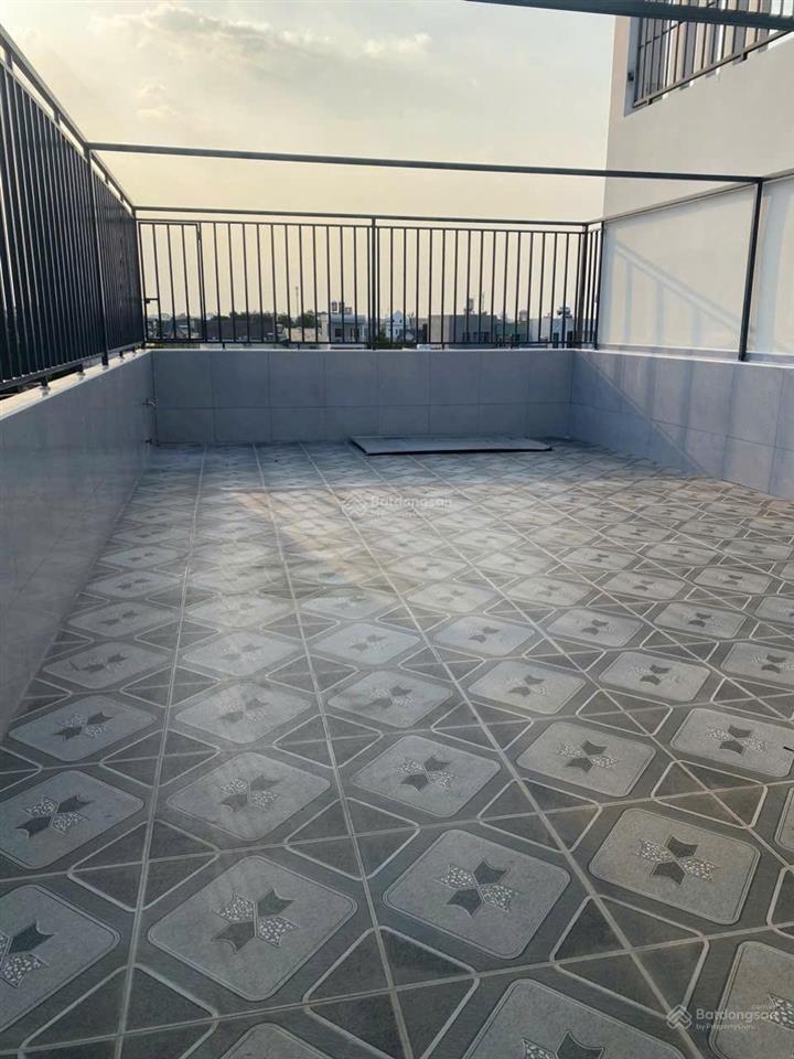 Bán nhà hxh nguyễn thị ngâu, thới tam thôn, 4 tầng. diện tích sàn 255m2, 5,6 tỷ