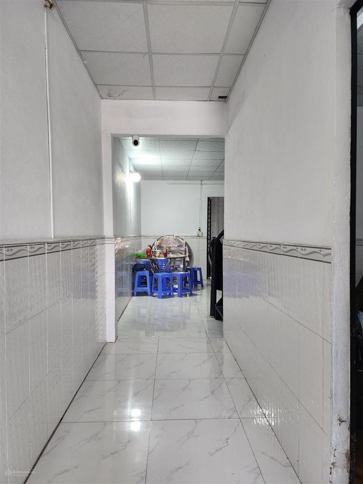 Bán nhà 1/ dương công khi. 97m2. 2 tầng. 3pn. giá chỉ 2,35 tỷ.