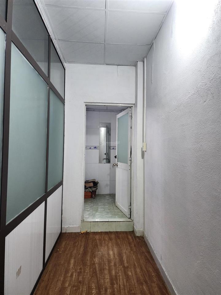 Bán nhà 1/ dương công khi. 97m2. 2 tầng. 3pn. giá chỉ 2,35 tỷ.