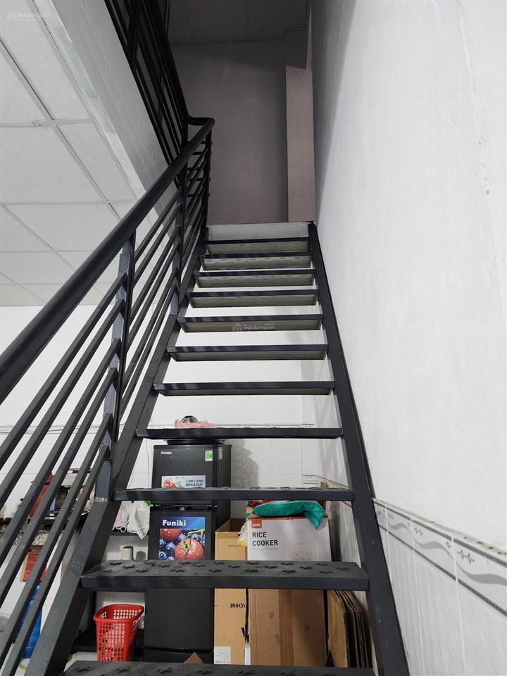 Bán nhà 1/ dương công khi. 97m2. 2 tầng. 3pn. giá chỉ 2,35 tỷ.