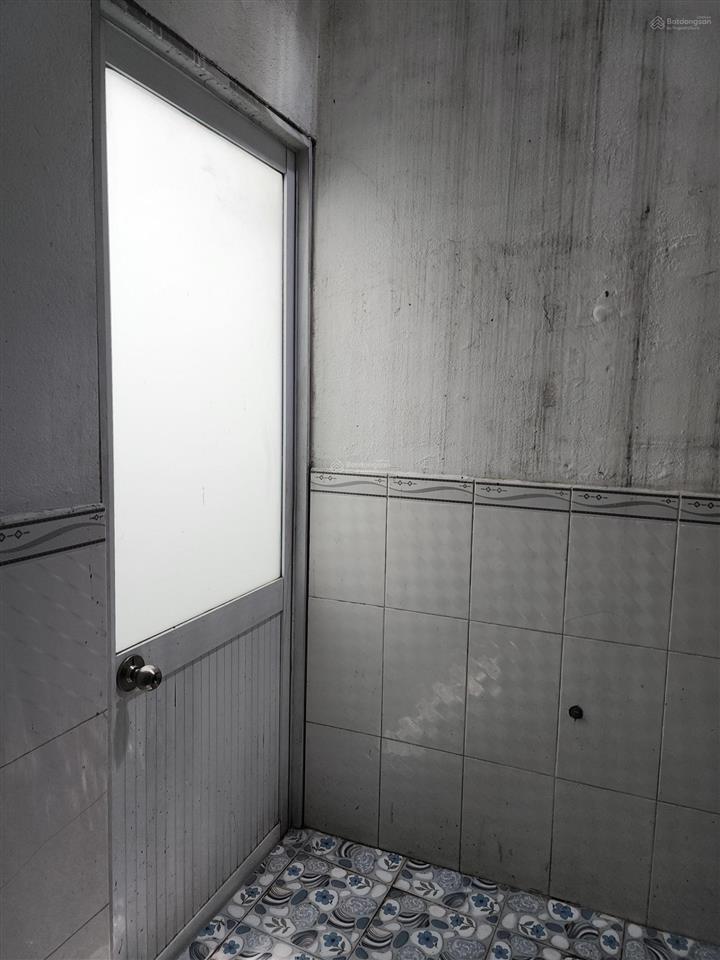 Bán nhà 1/ dương công khi. 97m2. 2 tầng. 3pn. giá chỉ 2,35 tỷ.