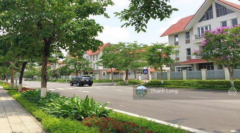 Chính chủ bán bt an hưng, dt 264m2, hướng mát sát hồ điều hòa, an sinh tốt. giá đầu tư 0979 264 ***