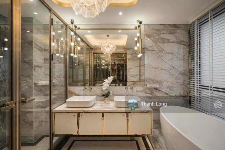 Shophouse luxury kiến hưng 135m2, hoàn thiện đẹp 7t thang máy, đường 50m đối diện công viên 9,2 ha