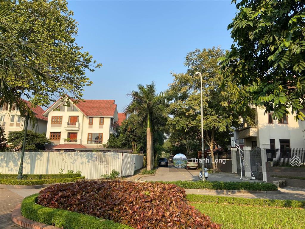 Chủ gửi bán 05 căn bt an hưng 240  376m2, view hồ điều hòa, an sinh tốt. giá tốt nhất thị trường