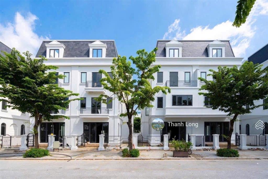 Bán cắt lỗ sâu biệt thự solasta mansion tại kđtm dương nội, dt 180m2. giá 2x tỷ bằng căn liền kề