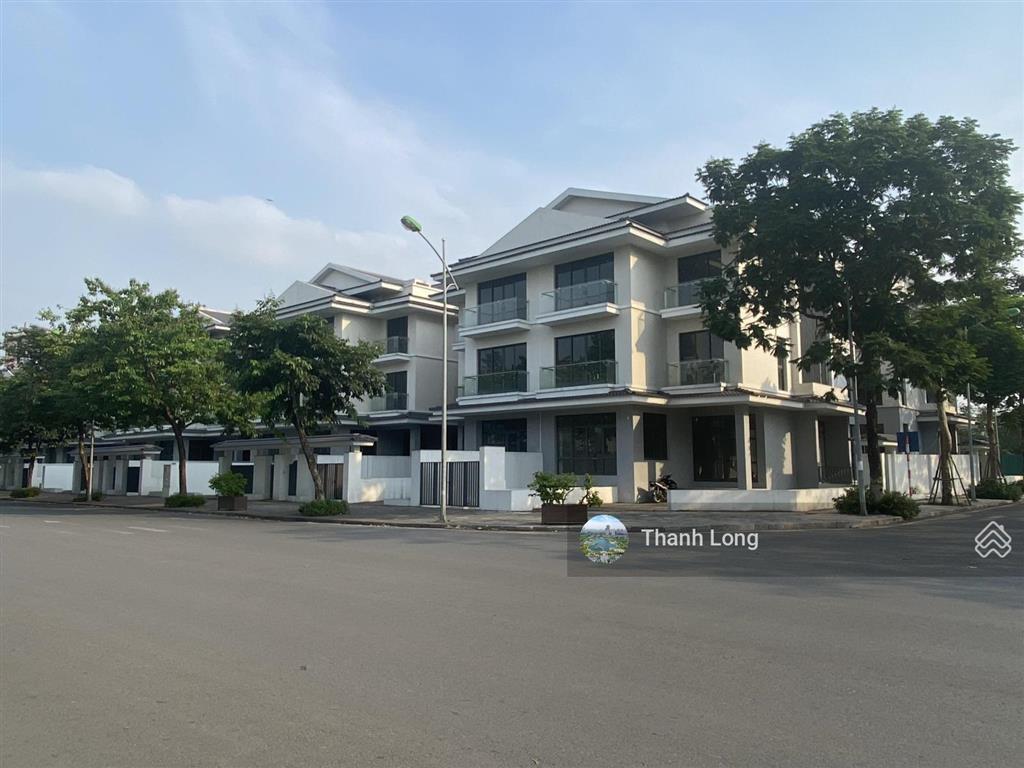 Bán căn góc bt an vượng villa  sát hồ thiên văn học. dt 270m2. giá tốt nhất thị trường