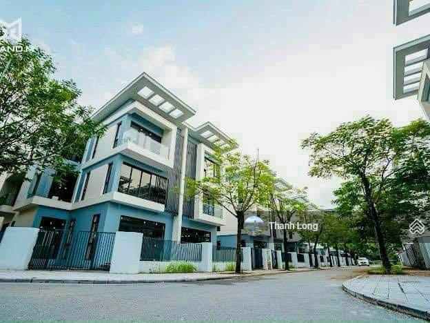 Chính chủ gửi bán căn biệt thự an khang villa 200m2, sát hồ. giá tốt hơn thị trường.  0979 264 ***