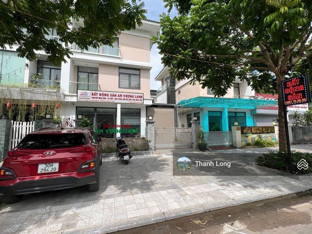 Chính chủ gửi bán căn biệt thự an khang villa 200m2, sát hồ. giá tốt hơn thị trường.  0979 264 ***