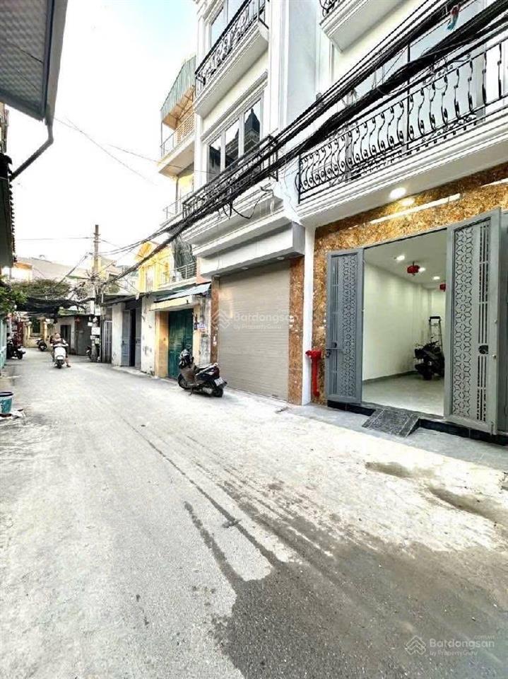 Bán nhà riêng phố ngọc hồi, 7 tầng thang máy, dòng tiền 500tr/ năm, kinh doanh bất chấp, gần chợ.