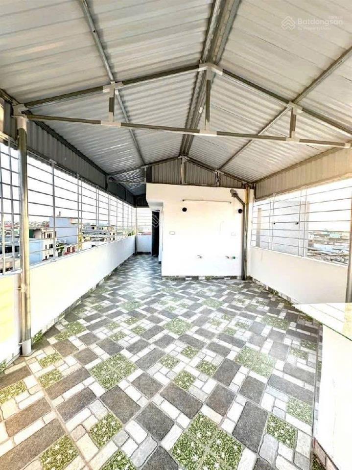 Bán nhà riêng phố ngọc hồi, 7 tầng thang máy, dòng tiền 500tr/ năm, kinh doanh bất chấp, gần chợ.