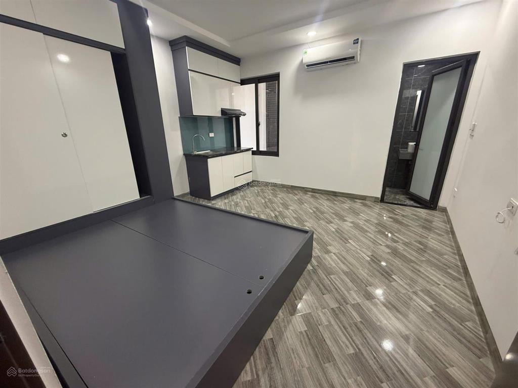 Bán nhà riêng phố ngọc hồi, 7 tầng thang máy, dòng tiền 500tr/ năm, kinh doanh bất chấp, gần chợ.