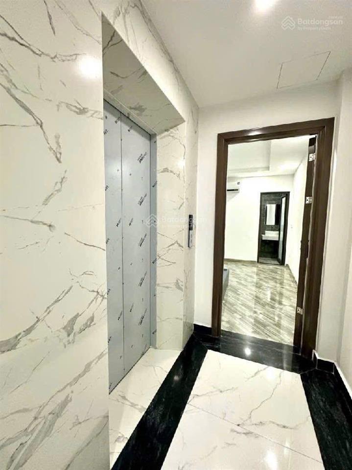 Bán nhà riêng phố ngọc hồi, 7 tầng thang máy, dòng tiền 500tr/ năm, kinh doanh bất chấp, gần chợ.