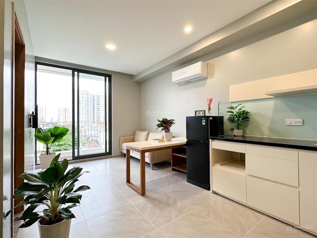 Căn hộ ban công cao cấp full nội thất ngay cv hoàng văn thụ, tiện sang phú nhuận, q3