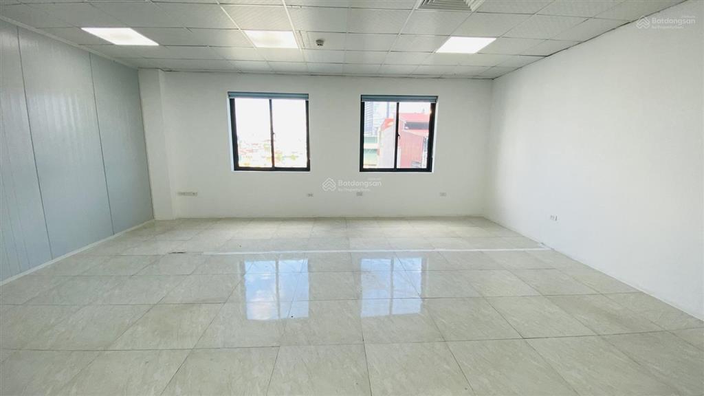 Cho thuê văn phòng trương công giai gần khúc thừa dụ 10 triệu/th