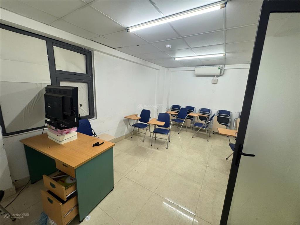 Cho thuê văn phòng 30m2, 5 triệu vnd tại trần vỹ, cầu diễn, nam từ liêm, hà nội giá tốt