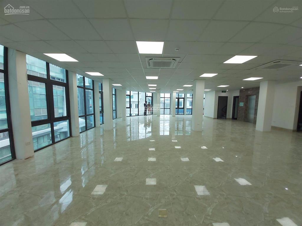 Sang nhượng mặt bằng khúc thừa dụ 200m2 làm kho  văn phòng  bán hàng online