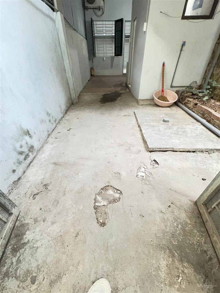 Cho thuê nhà 65m2 ngõ 68 phú diễn, phù hợp vừa ở vừa làm kho