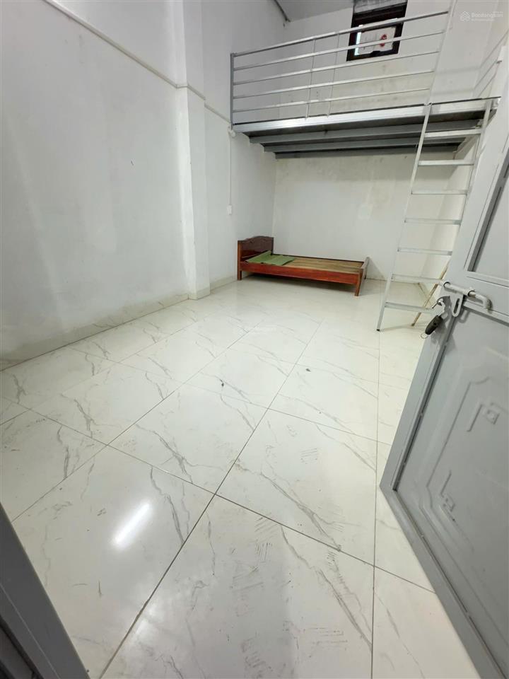 Cho thuê nhà riêng có kho để đồ có thể ở lại giá 6 triệu chính chủ