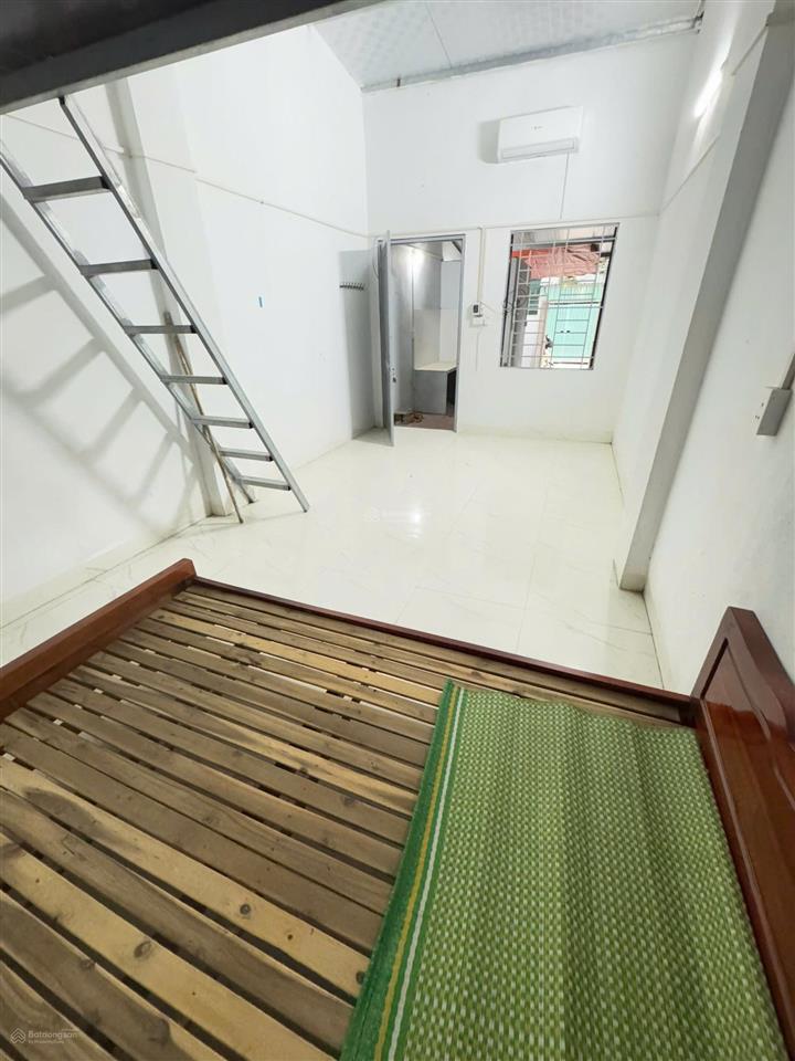 Cho thuê nhà riêng có kho để đồ có thể ở lại giá 6 triệu chính chủ