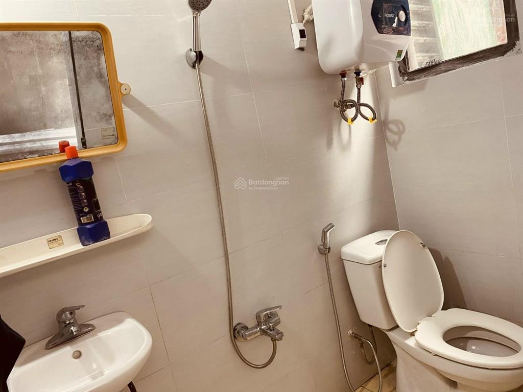 Cho thuê nhà riêng có kho để đồ có thể ở lại giá 6 triệu chính chủ