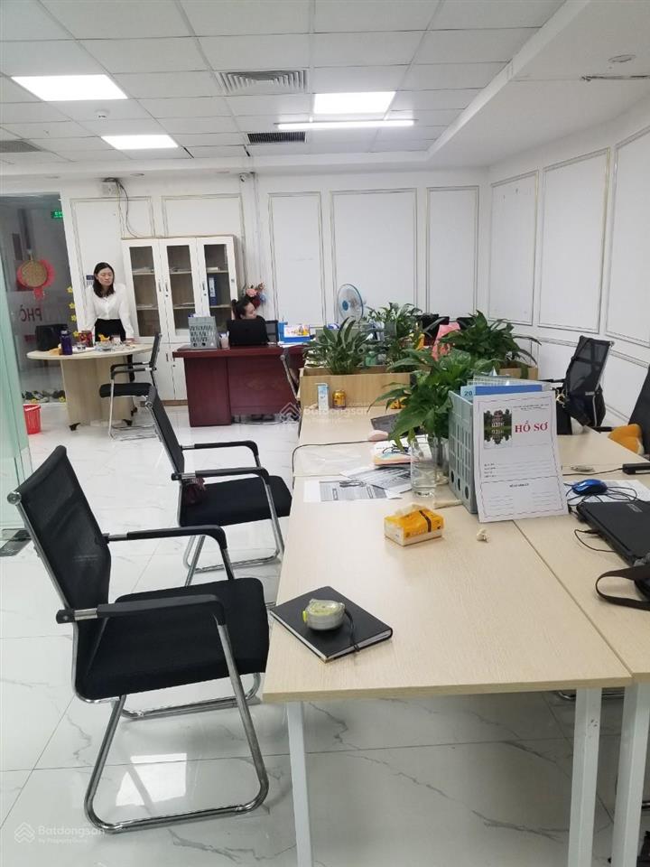 Cho thuê văn phòng giáp bát, diện tích 60m2, giá thuê 9 triệu, chính chủ