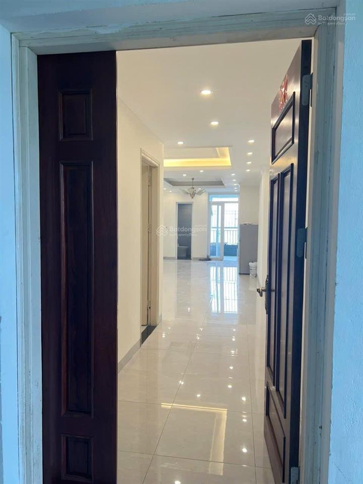 Cho thuê cc 3pn, 2wc, 10 triệu, 112m2 tại khu đô thị mới cầu bươu