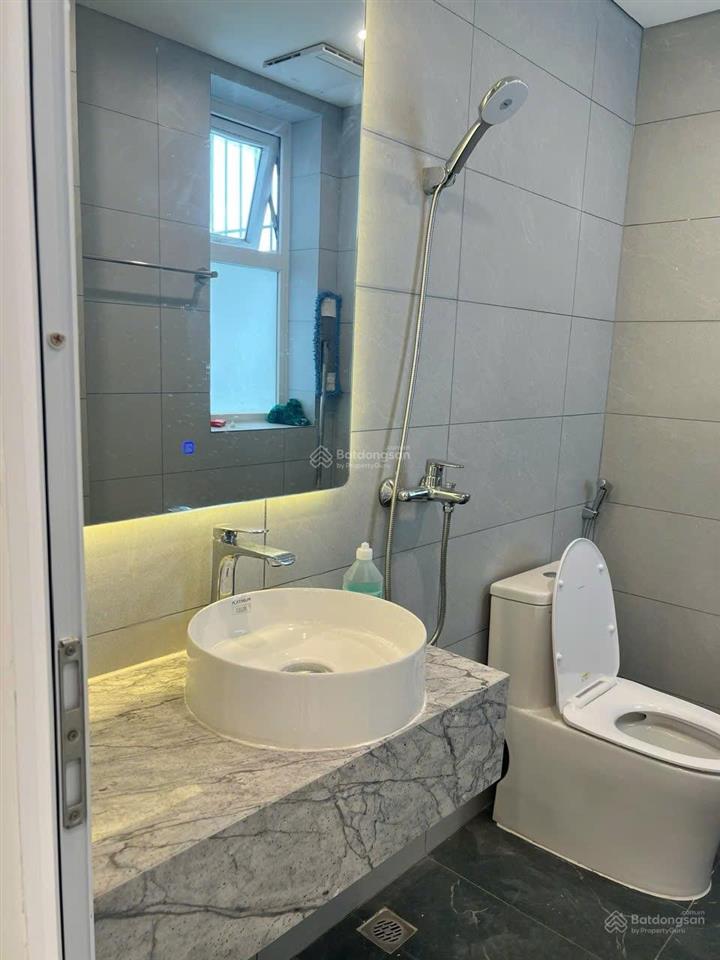 Cho thuê cc 3pn, 2wc, 10 triệu, 112m2 tại khu đô thị mới cầu bươu