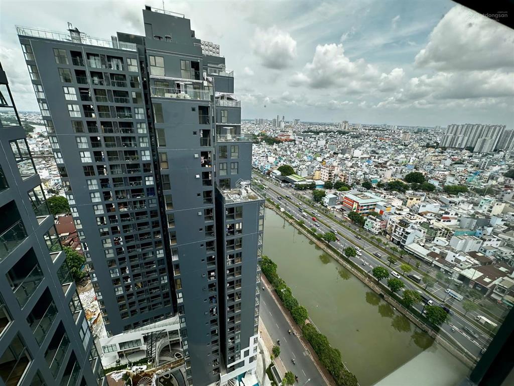 Cần bán căn hộ daqua phường phú định