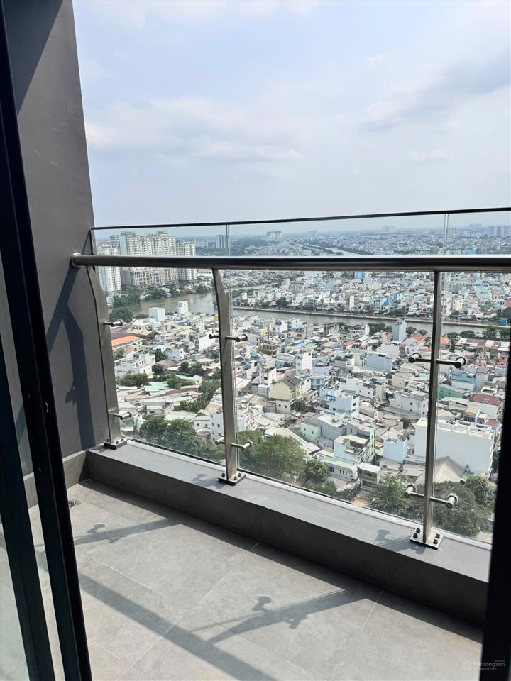 Cần bán căn hộ daqua view sông  301 bên bình đông  quận 8