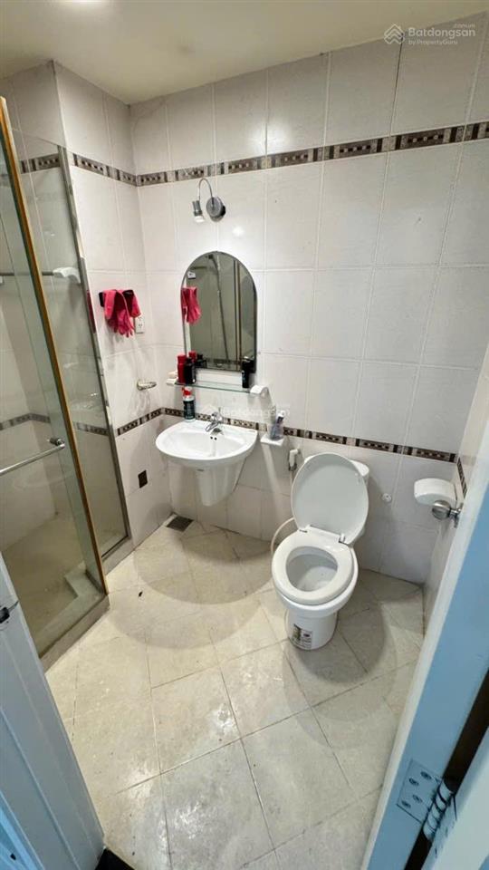 Cần bán căn hộ hùng vương plaza tọa lạc tại 126 hồng bàng quận 5