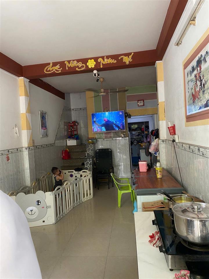 Nhà mặt tiền giá tốt hiếm trong khu vực