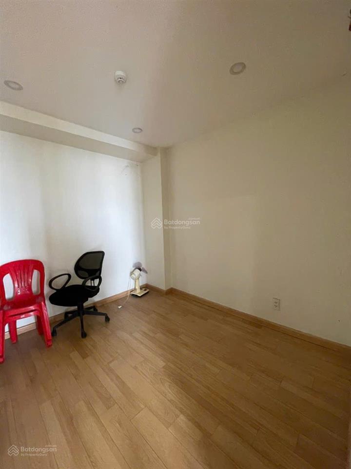 Cần cho thuê căn hộ starlight q6