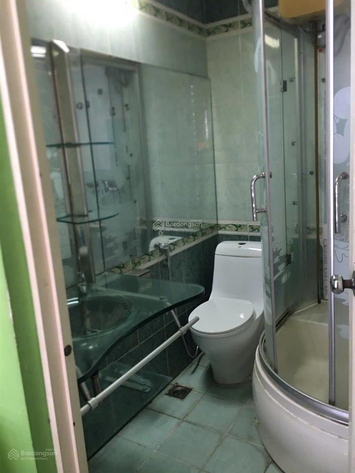 Cần cho thuê gấp căn hộ screc tower, quận 3, ngay siêu thị coopmart