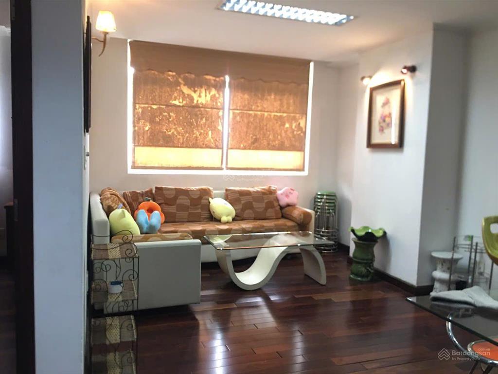 Cần cho thuê gấp căn hộ screc tower, quận 3, ngay siêu thị coopmart