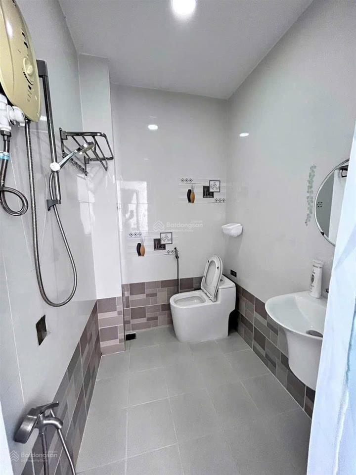 Cần bán gấp căn hộ 152 nguyễn thị tần, ngay chân cầu chữ y, quận 8