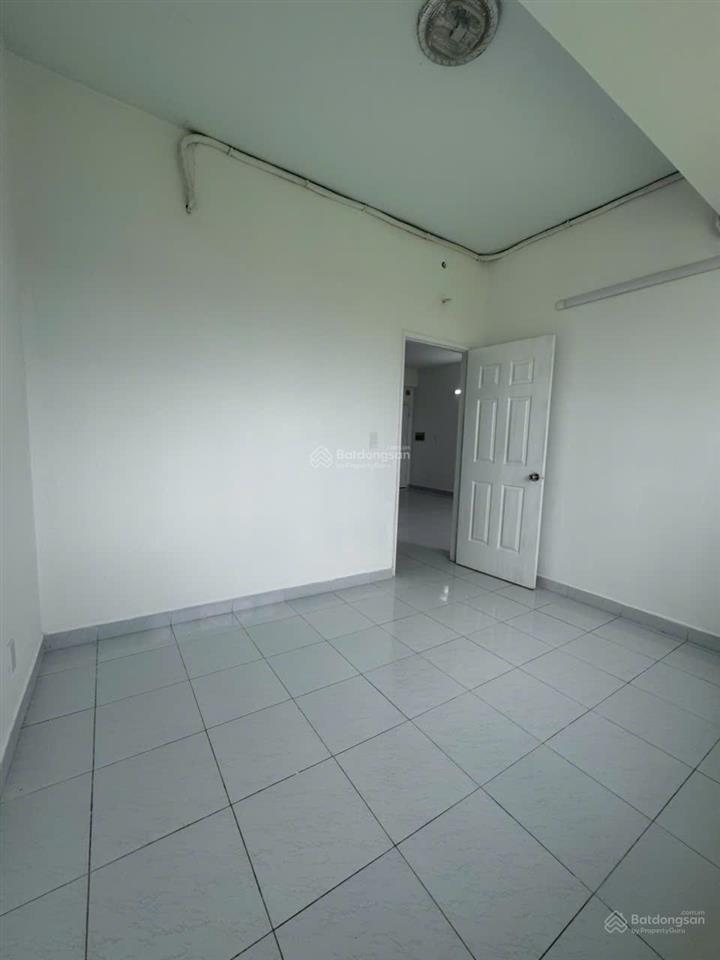 Cần bán căn hộ lê thành block b bình tân