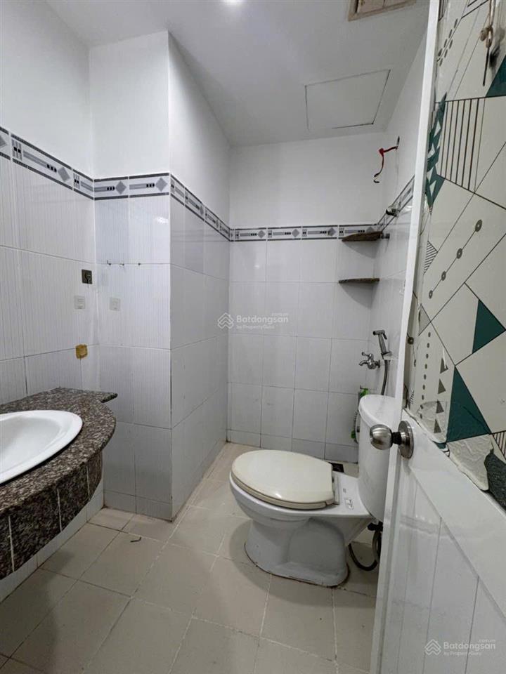 Cần bán căn hộ lê thành block b bình tân