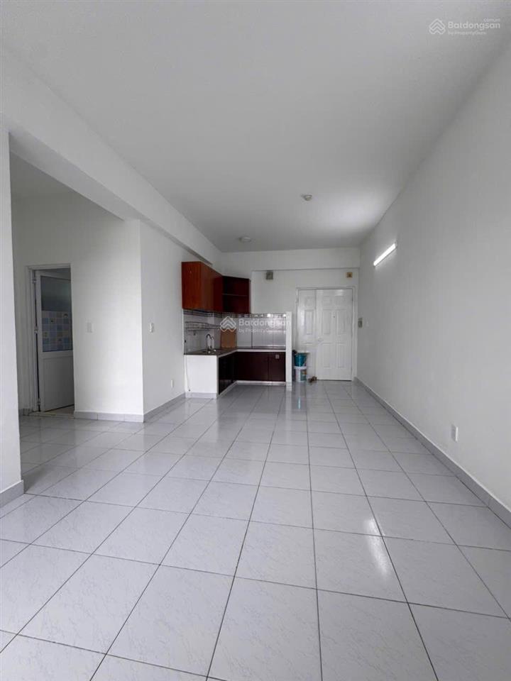 Cần bán căn hộ lê thành block b bình tân