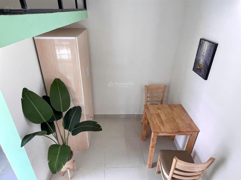Phòng trọ có gác ngay cầu nguyễn văn cừ quận 8, gần q5 trường đh sư phạm, kh  tn, đh sài gòn