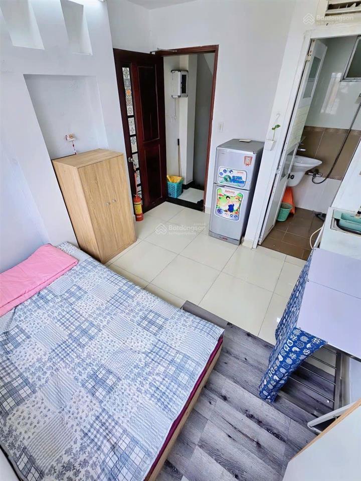 Căn hộ cửa sổ quận 4 hạt dẻ phù hợp sinh viên