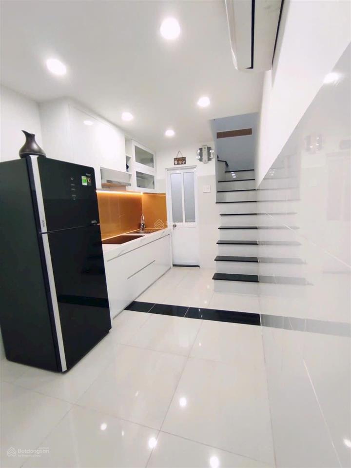 Cho thuê nhà riêng tại lê thị riêng, q1, giá cực chất 9,9 triệu, 40m2