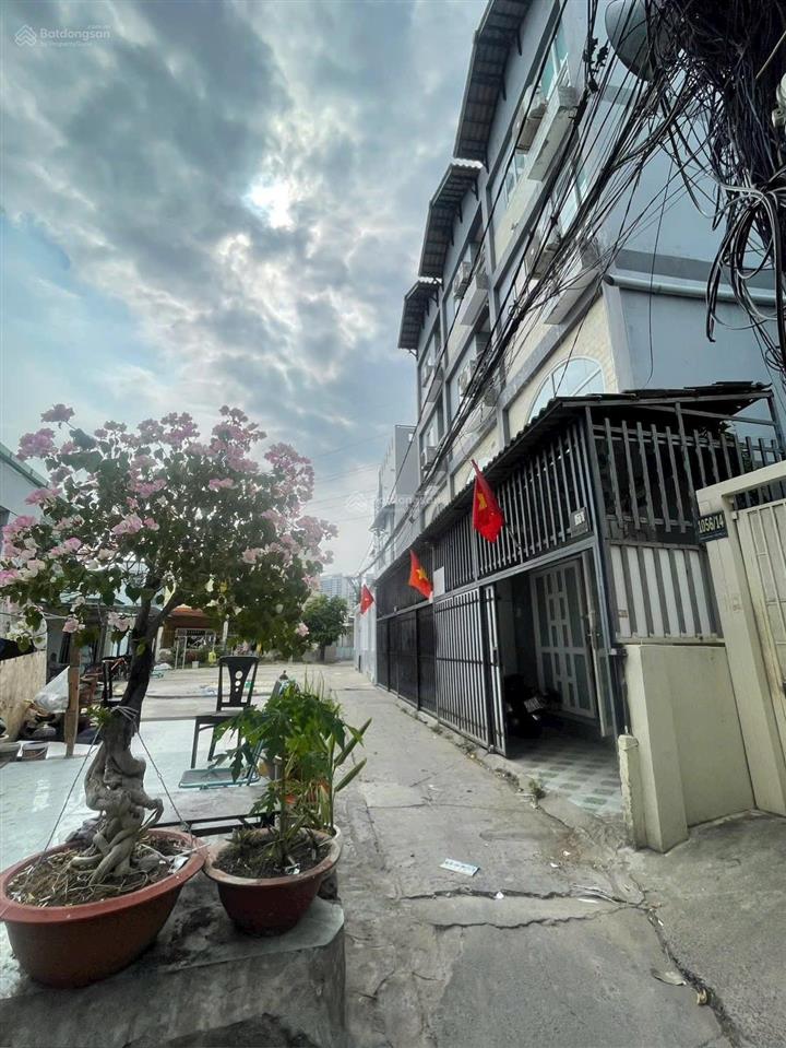 Nhà nguyên căn 2pn 3wc gần kcx tân thuận, chợ phú thuận, lacasa