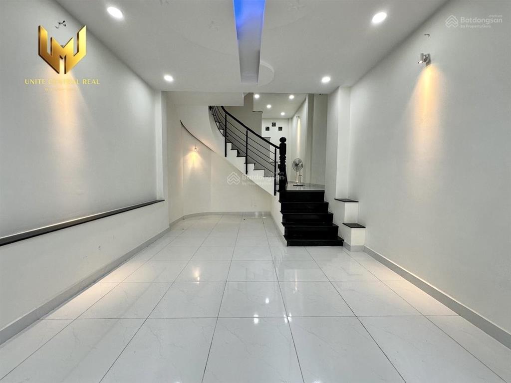 Cho thuê nhà nguyên căn 4pn 3wc, full nội thất mới, ô tô tận cửa, lý phục man quận 7