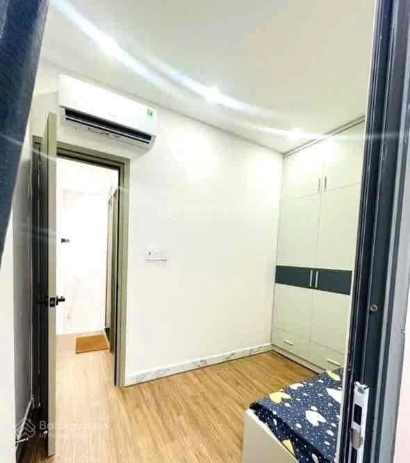 Cho thuê nhà nguyên căn huỳnh mẫn đạt quận 5, 2pn 2wc, full nội thất, 50m2