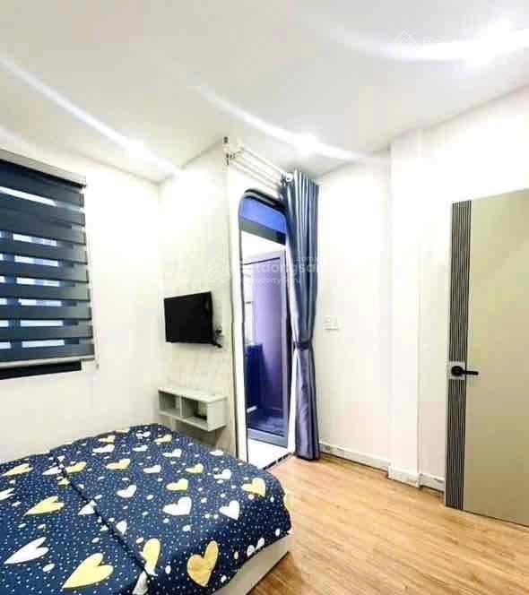 Cho thuê nhà nguyên căn huỳnh mẫn đạt quận 5, 2pn 2wc, full nội thất, 50m2