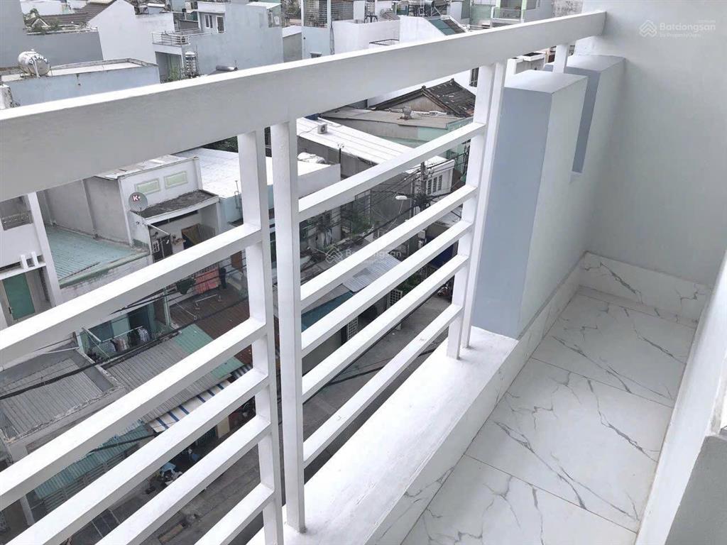 Căn hộ quận 8 rộng 50m2 có ban công, full nội thất, máy giặt riêng
