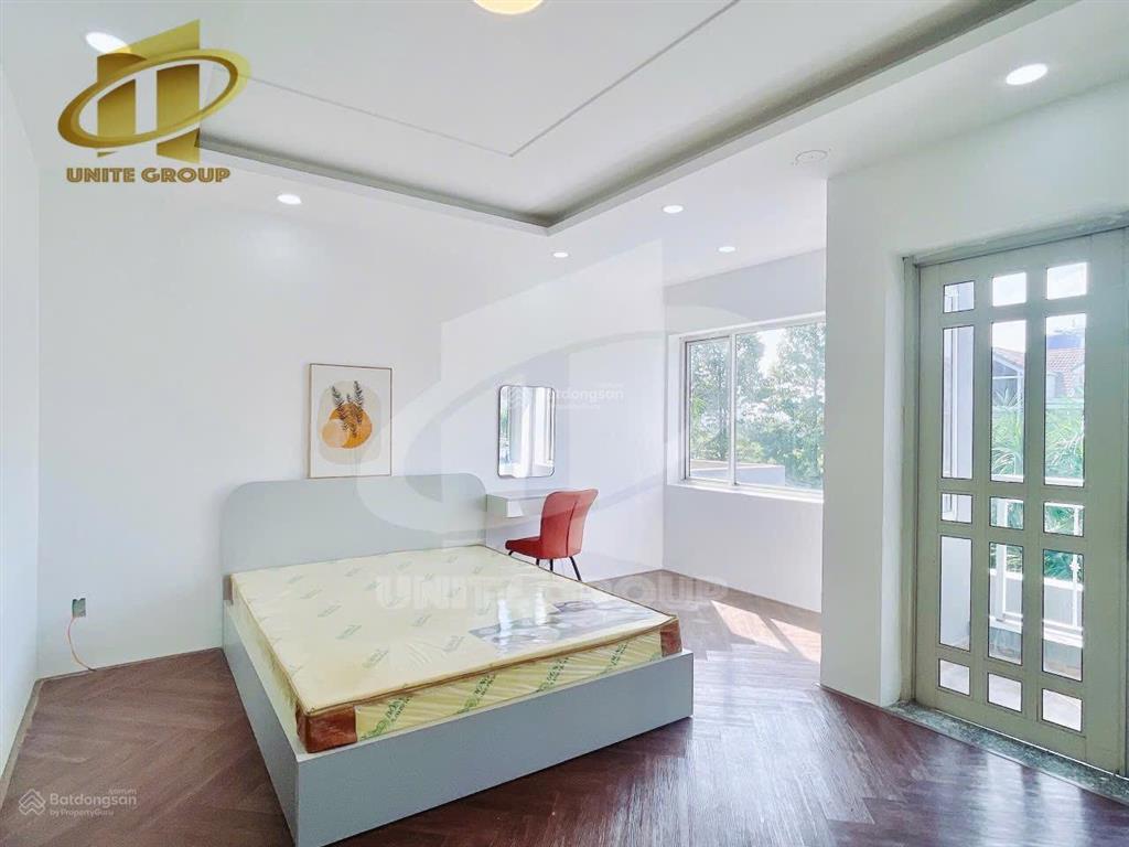 Chính chủ cho thuê căn hộ 1pn ban công, full nội thất, mặt tiền trần trọng cung quận 7