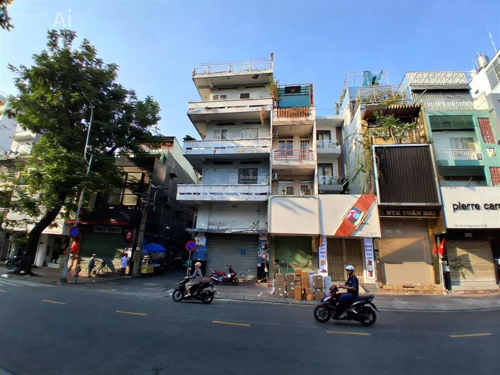 Nhà vừa ở vừa cho thuê, trung tâm thời trang lê văn sỹ, q.3