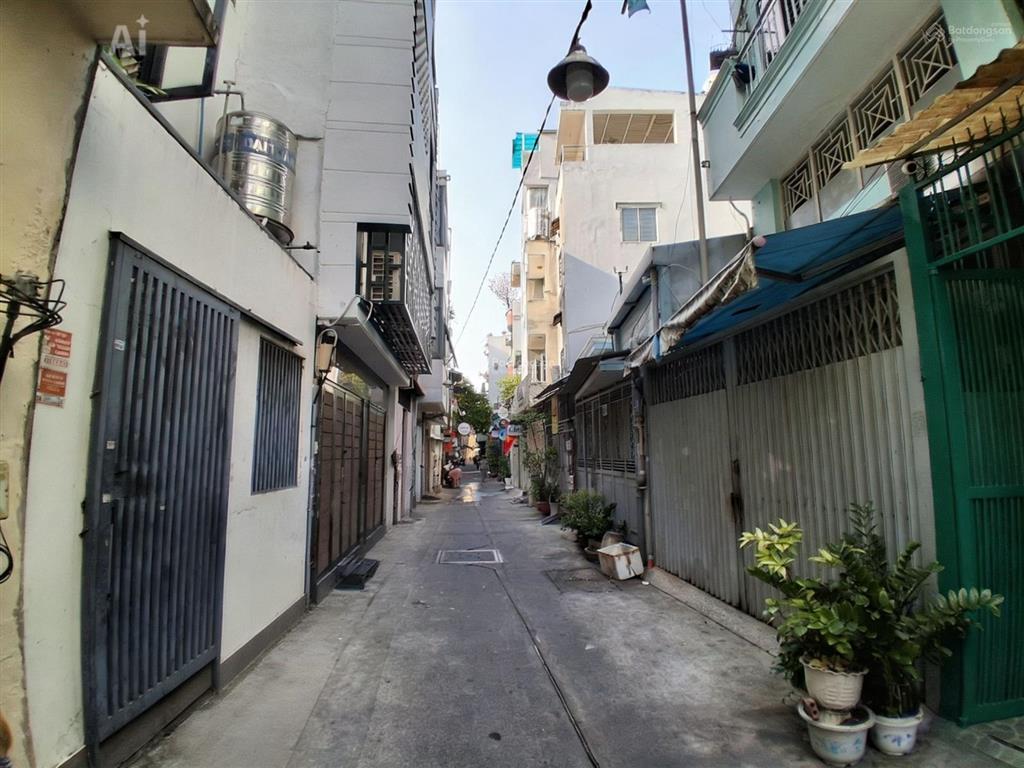 Nhà vừa ở vừa cho thuê, trung tâm thời trang lê văn sỹ, q.3